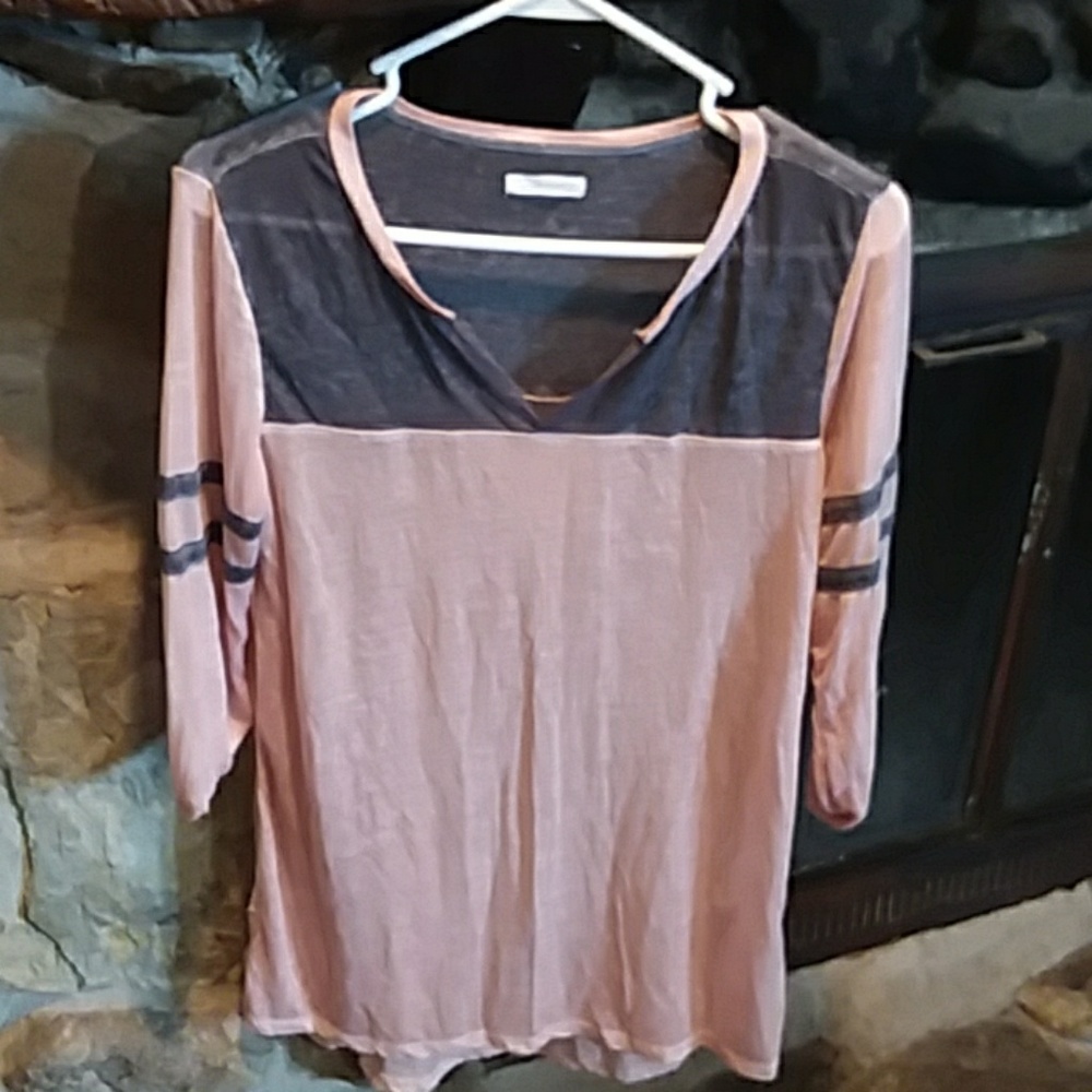 Maurices peach/ gray shirt